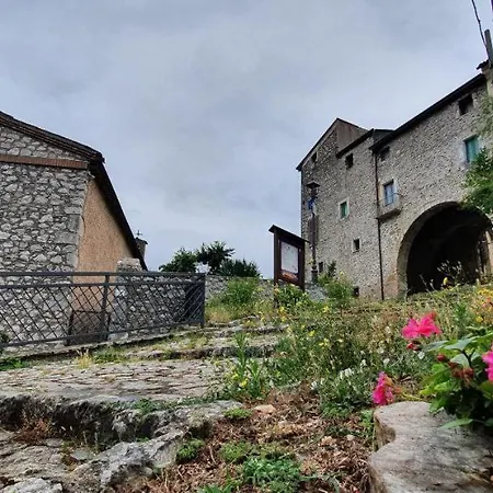 La Dimora Dell'arco 公寓 *